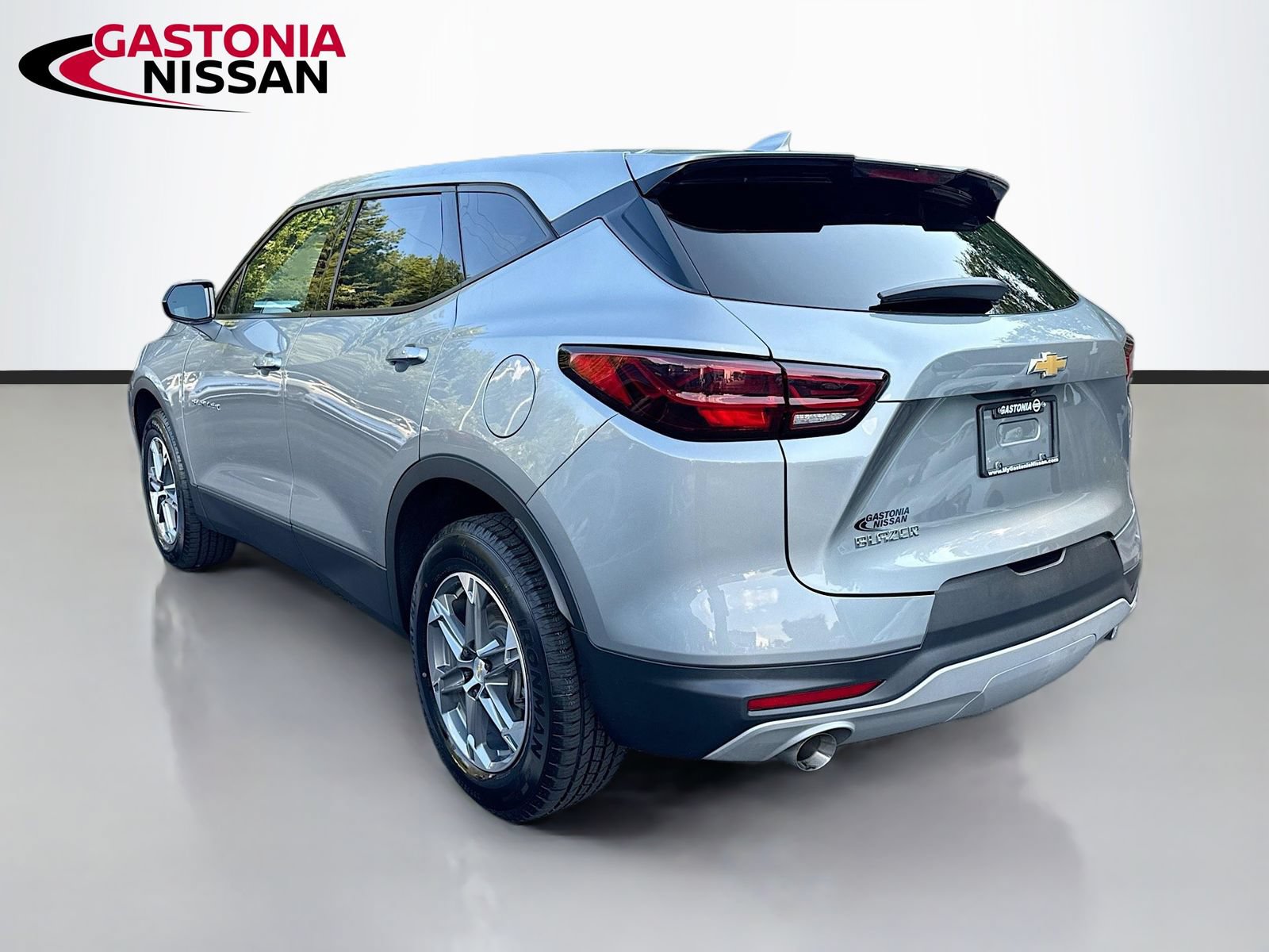 Used 2023 Chevrolet Blazer LT w/ Driver Confidence Package FWD image 6