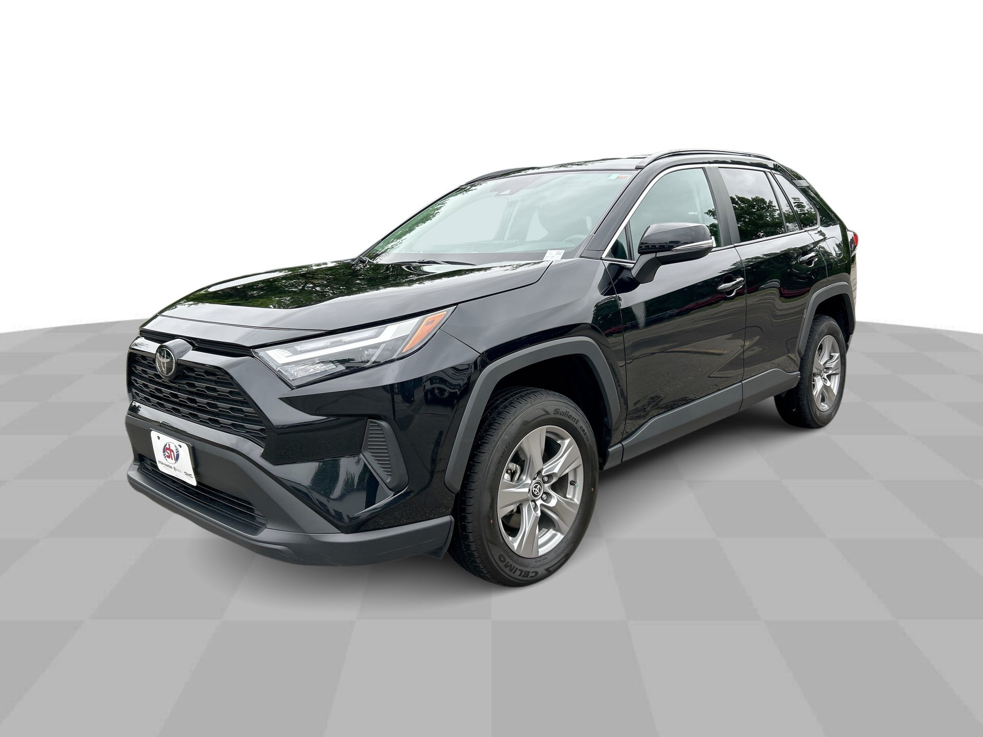Used 2024 Toyota RAV4 XLE w/ Weather Package AWD/4WD image 5