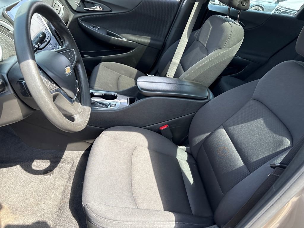 Used 2024 Chevrolet Malibu LT image 17