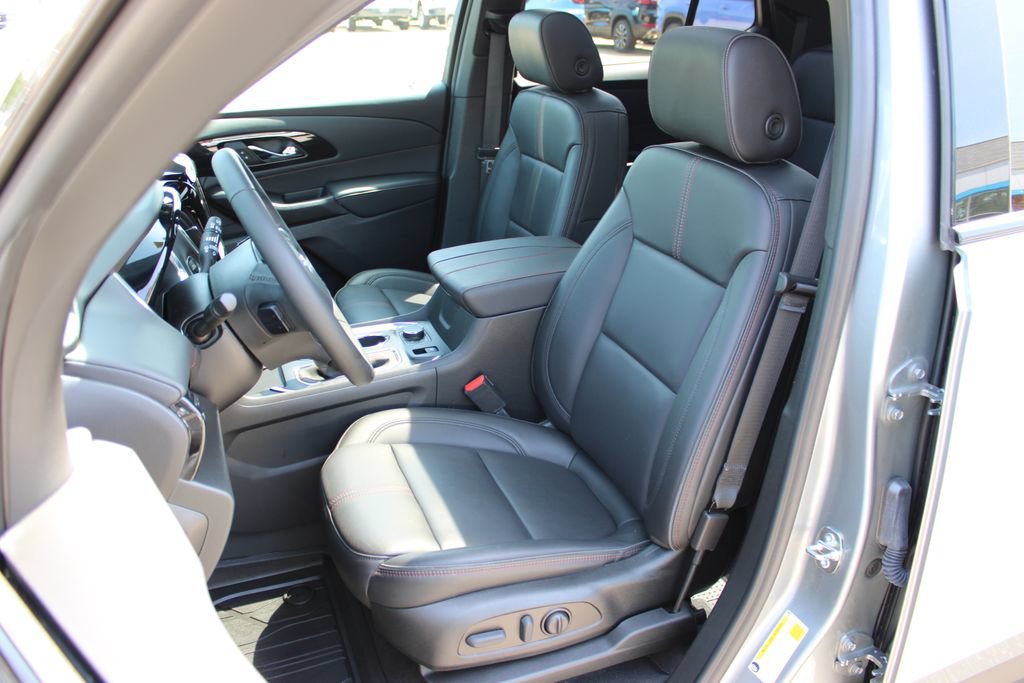 Certified 2023 Chevrolet Traverse RS w/ LPO, Floor Liner Package AWD/4WD image 14
