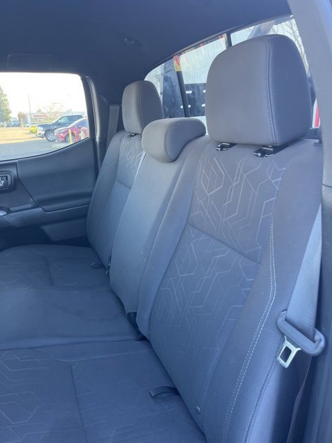 Used 2018 Toyota Tacoma TRD Off-Road image 9