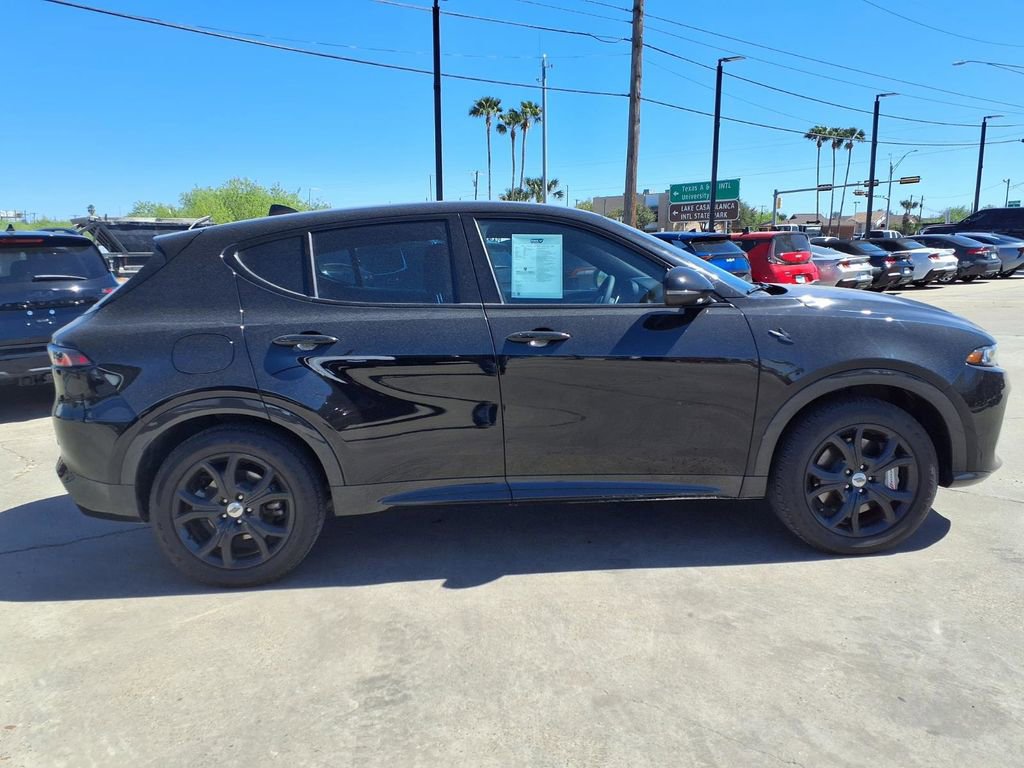 Used 2024 Dodge Hornet R/T w/ R/T Blacktop Package image 8