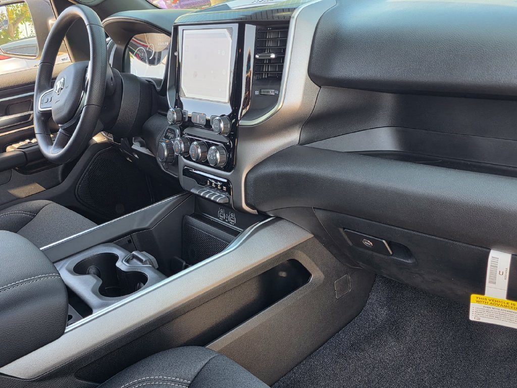 New 2026 RAM 1500 4x4 Crew Cab image 13