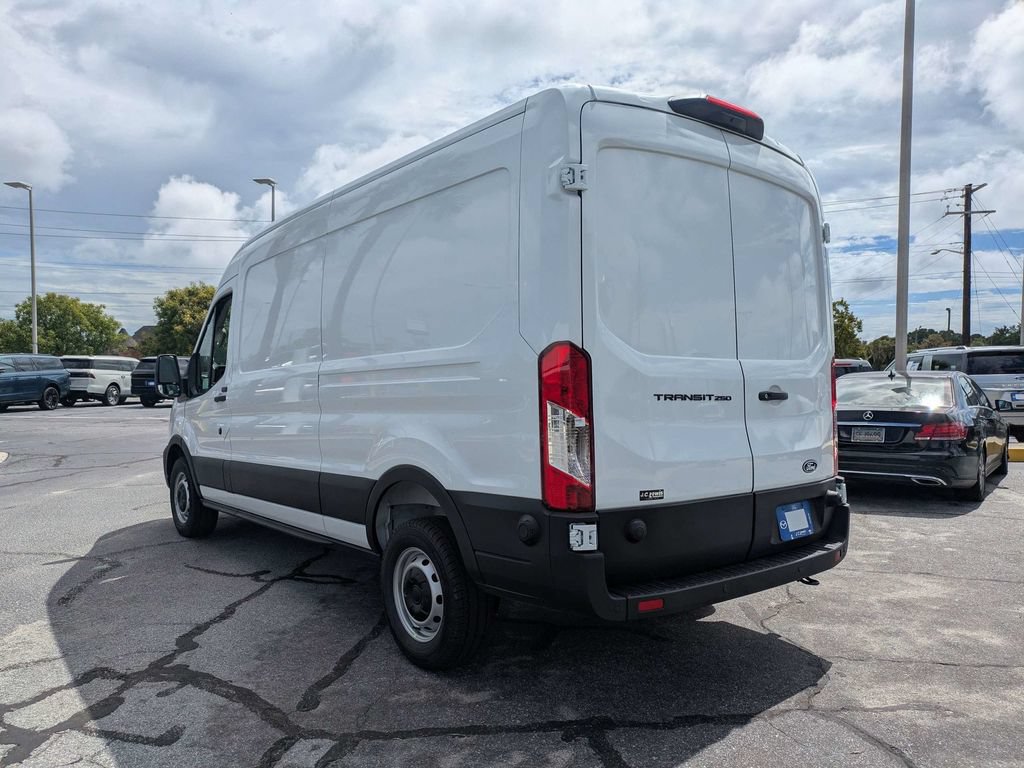 New 2026 Ford Transit 250 148 Medium Roof w/ Load Area Protection Package RWD image 6