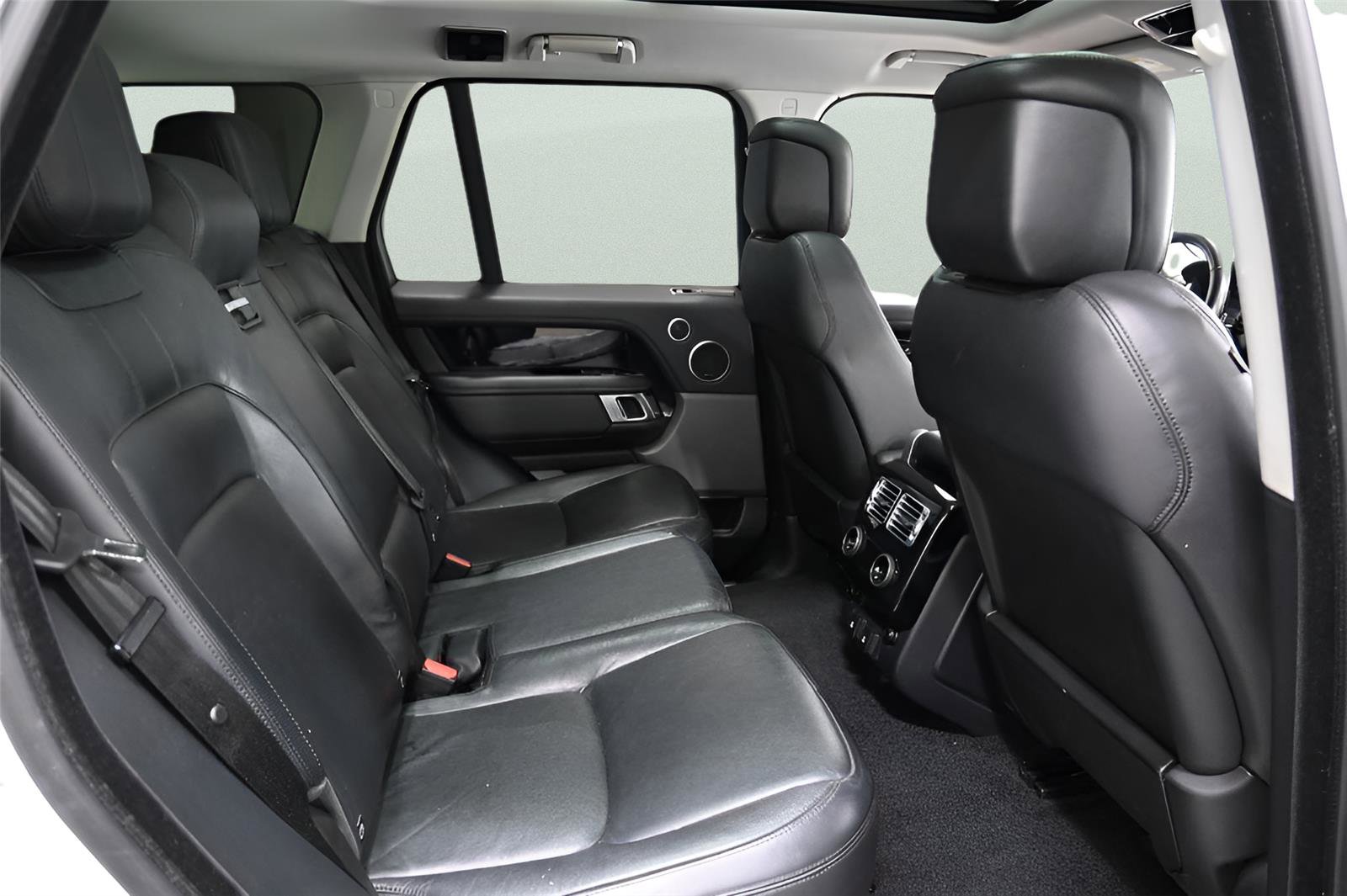 Used 2018 Land Rover Range Rover AWD/4WD image 19
