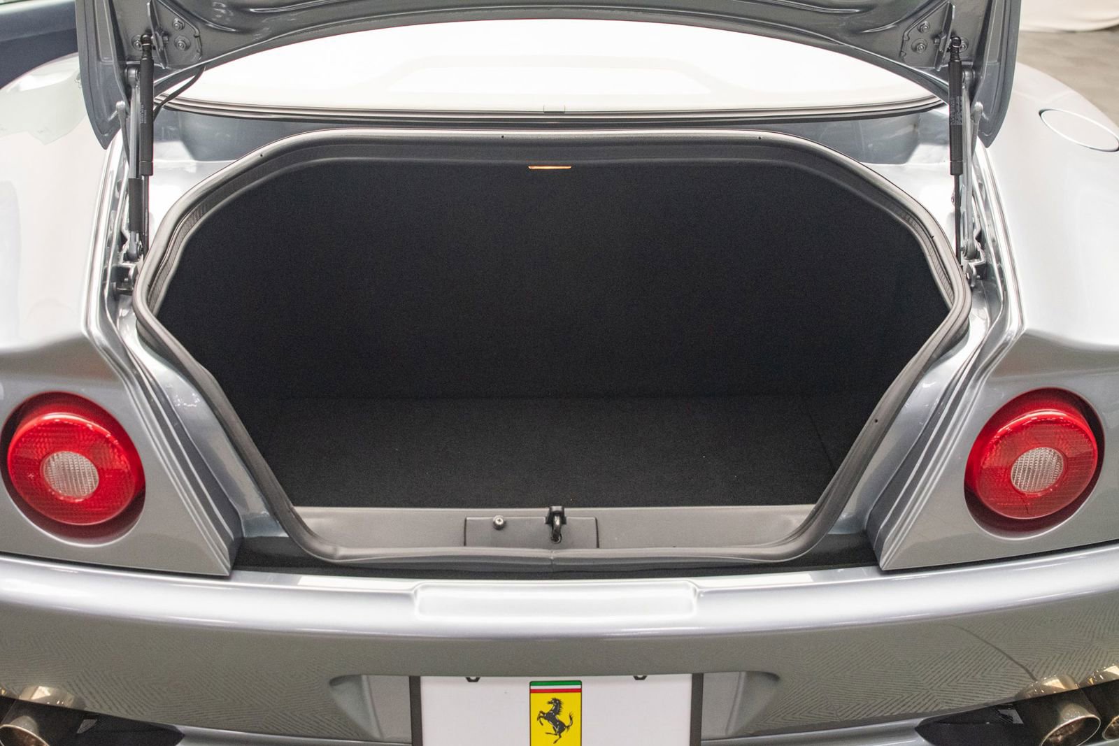 Used 1999 Ferrari 550 Maranello Coupe RWD image 53