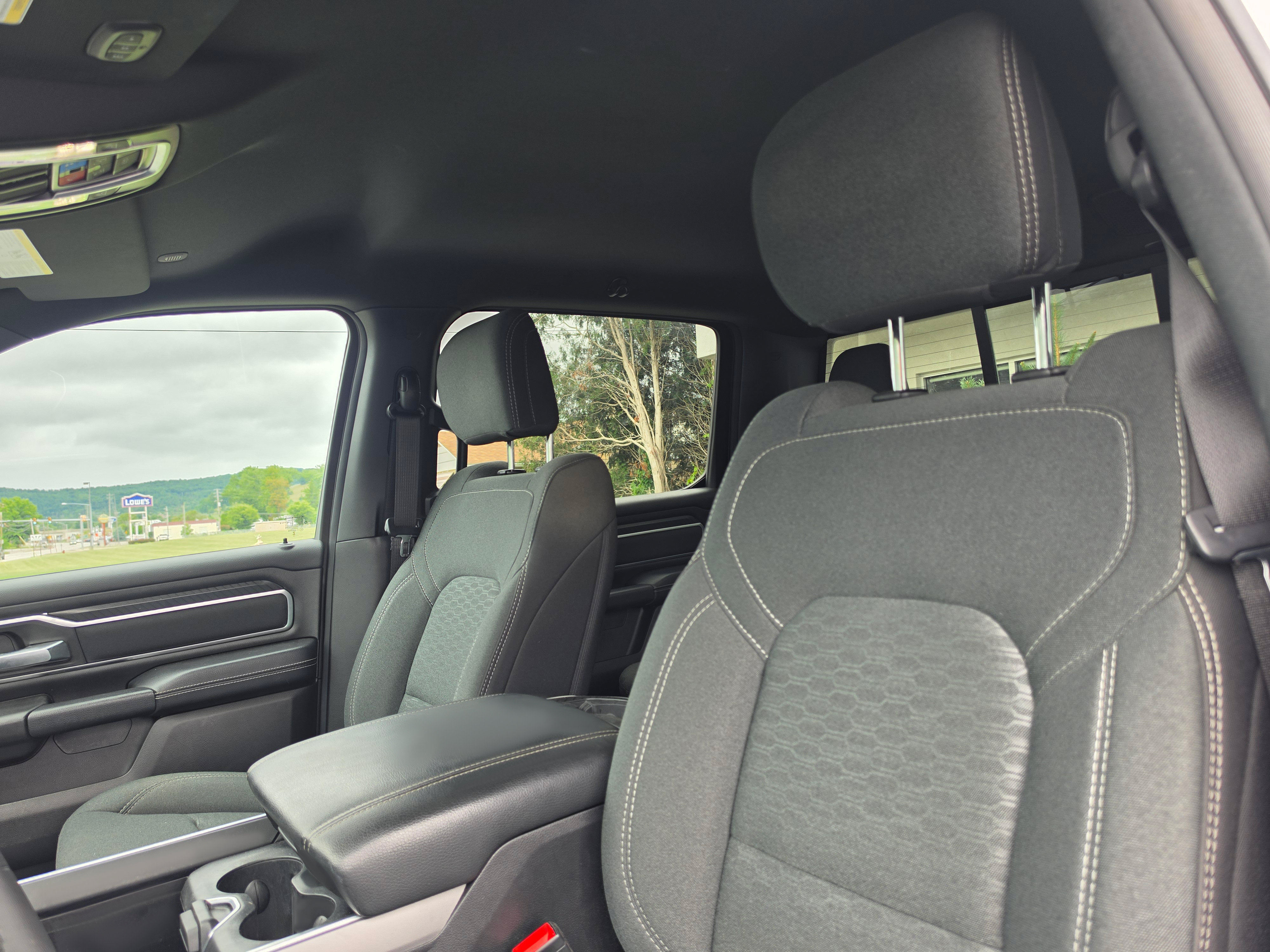 Used 2025 RAM 1500 Big Horn AWD/4WD image 12