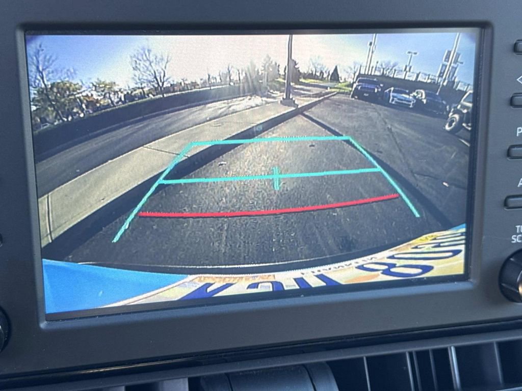 Used 2019 Toyota RAV4 LE image 21