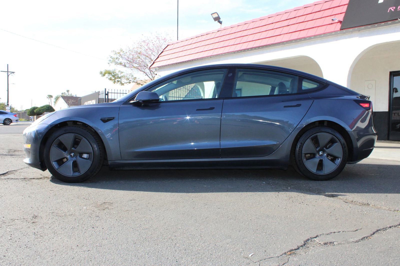 Used 2023 Tesla Model 3 Standard Range image 15