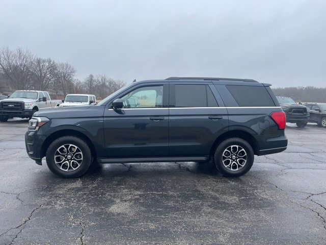 Used 2024 Ford Expedition XLT image 11