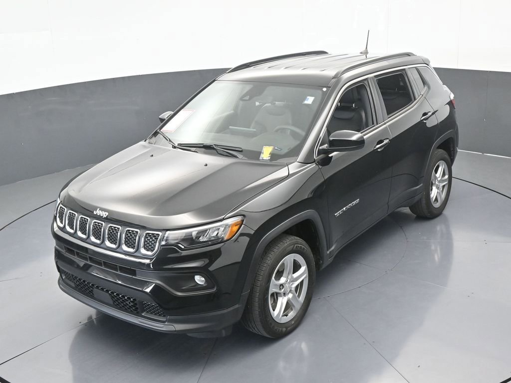 Used 2024 Jeep Compass Latitude image 43