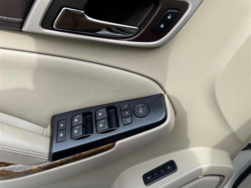 Used 2015 GMC Yukon XL Denali w/ Touring Package image 29