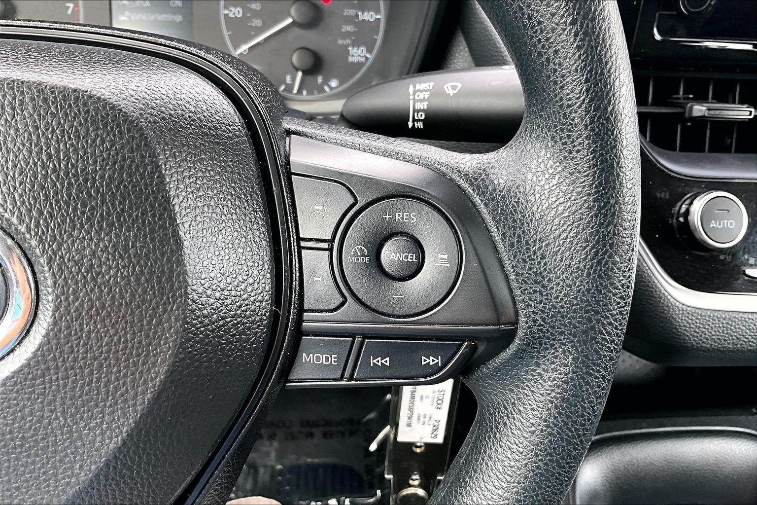 Used 2025 Toyota Corolla LE FWD image 18