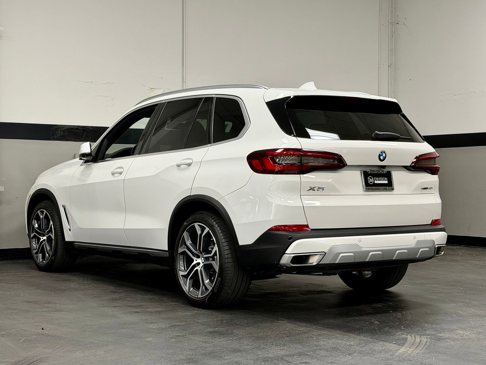 Used 2023 BMW X5 sDrive40i w/ Premium Package image 10