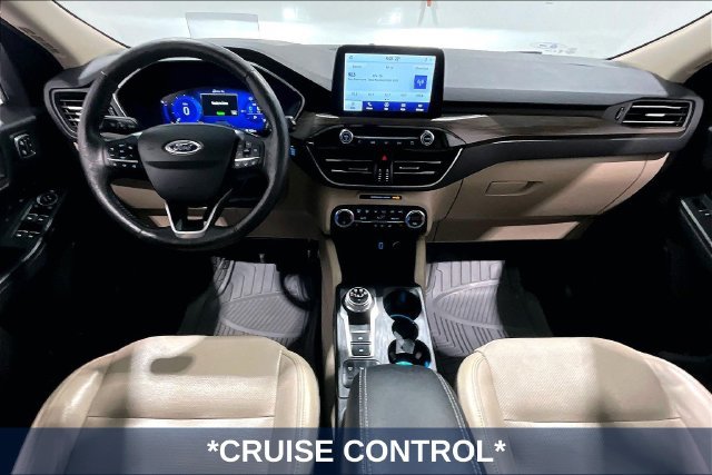 Used 2020 Ford Escape Titanium w/ Titanium Premium Package 2.0 AWD/4WD image 10