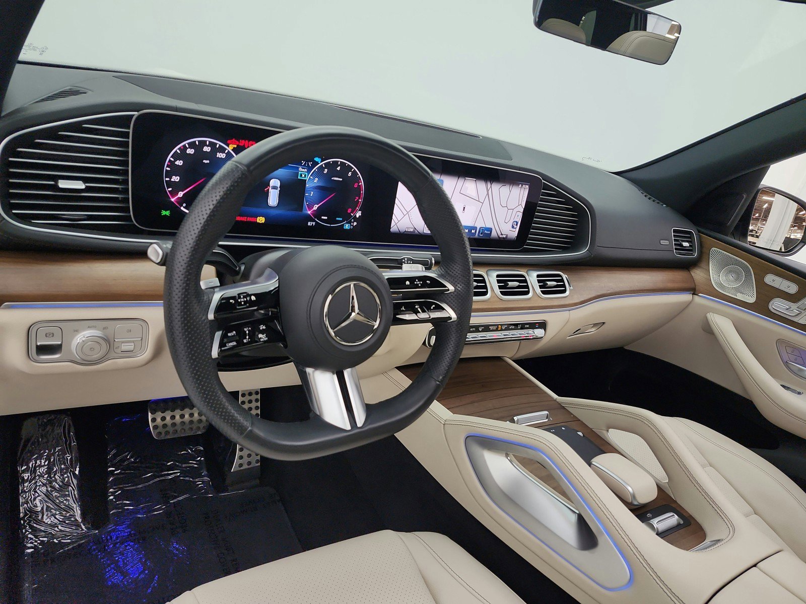 Used 2024 Mercedes-Benz GLS 450 4MATIC image 9