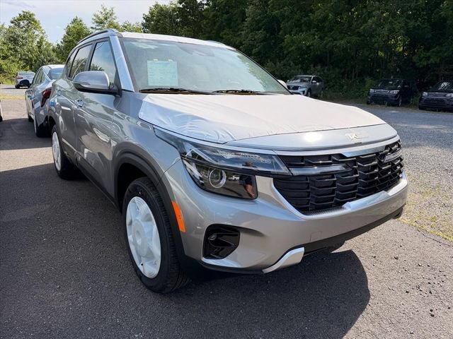 New 2026 Kia Seltos S AWD/4WD image 9