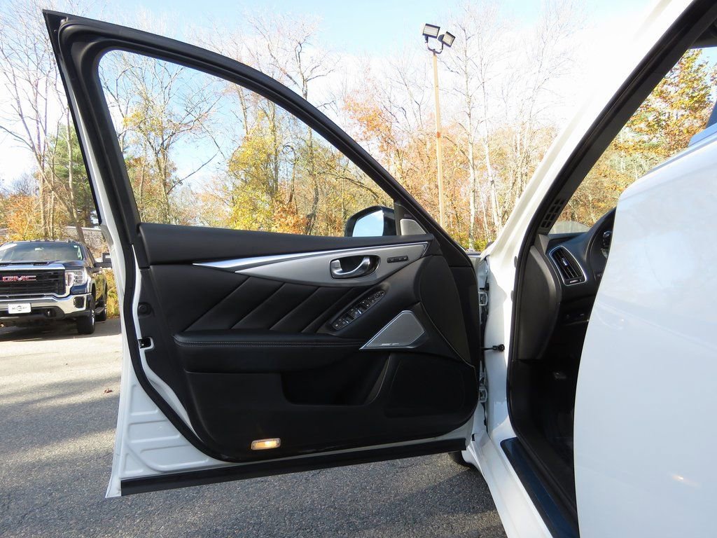 Used 2022 INFINITI Q50 Luxe w/ Cargo Package image 10