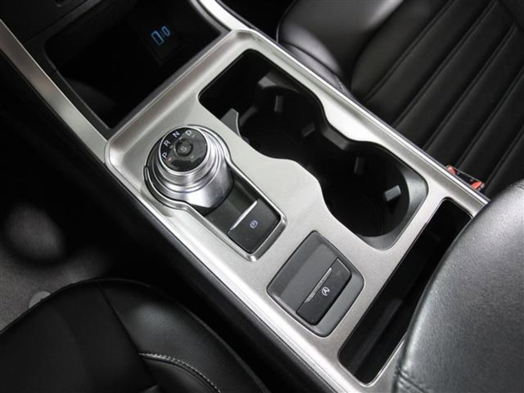 Used 2023 Ford Edge SEL image 13