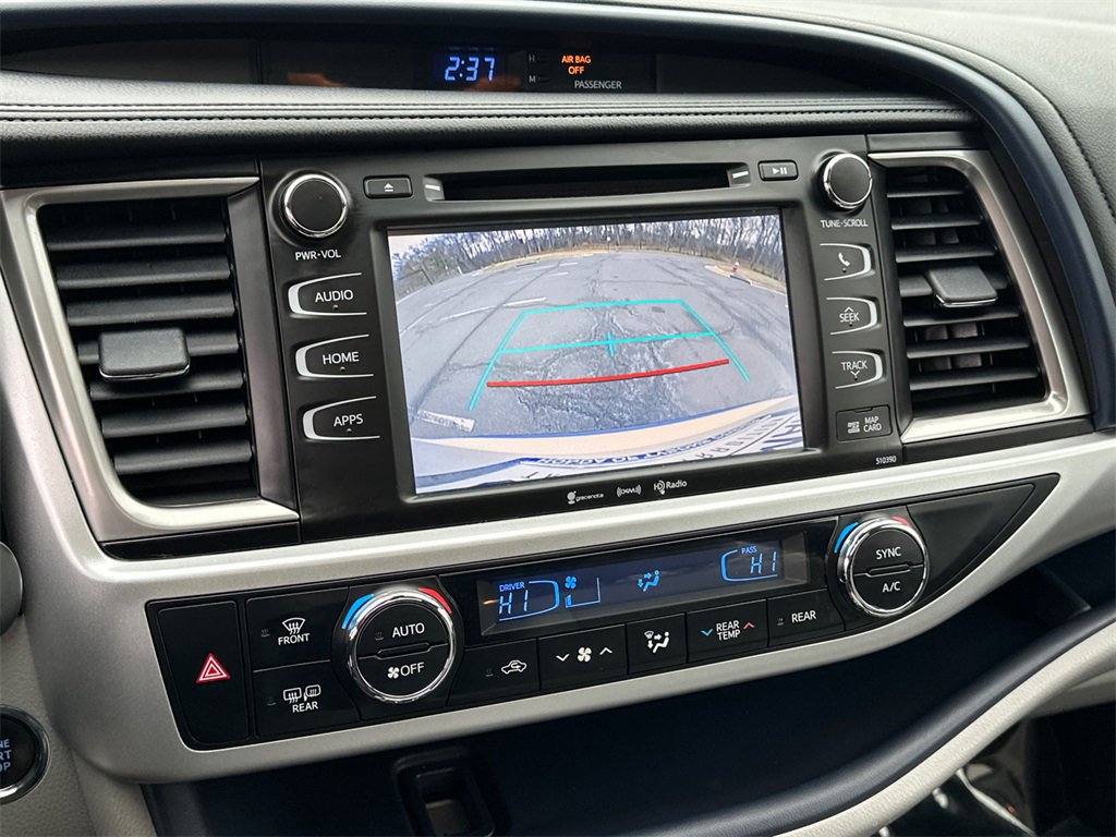 Used 2019 Toyota Highlander XLE image 32
