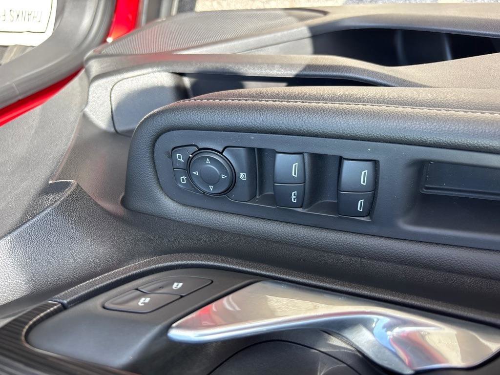 Used 2024 GMC Terrain SLE AWD/4WD image 12