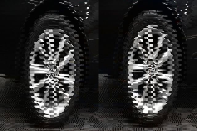 Used 2015 Volkswagen Eos Komfort image 6