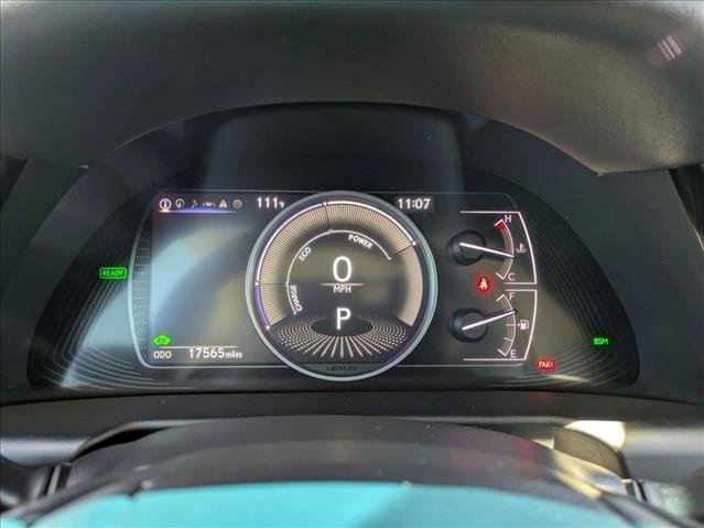 Used 2024 Lexus ES 300h w/ Accessory Package (Z2) FWD image 11