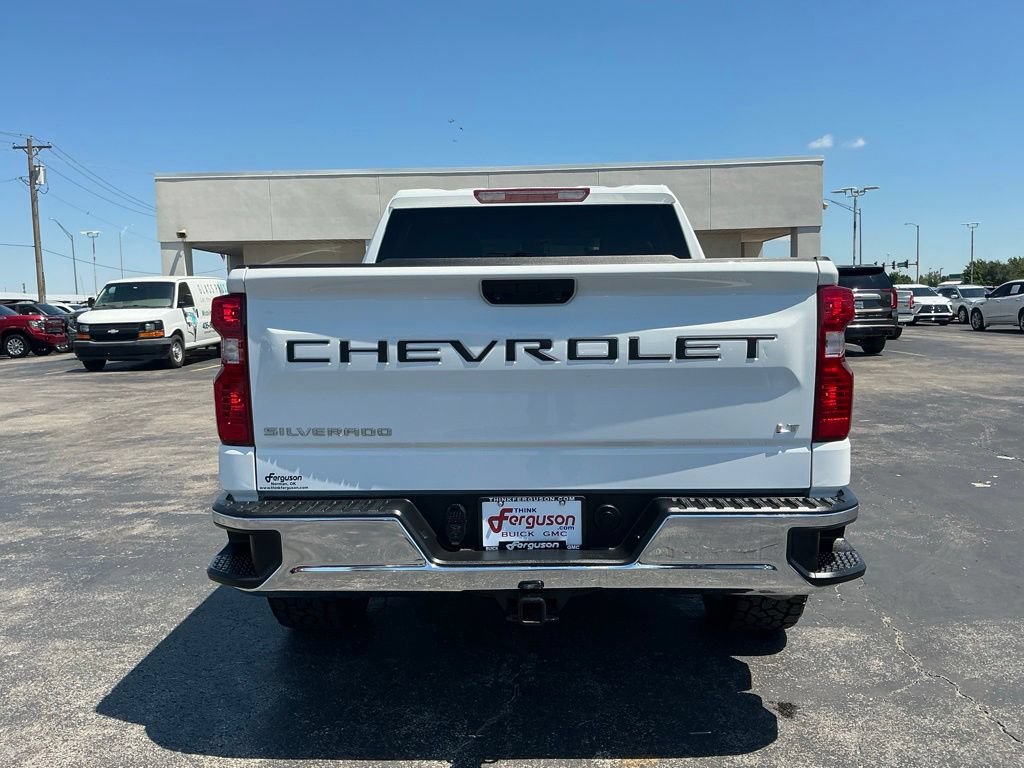 Used 2024 Chevrolet Silverado 1500 LT AWD/4WD image 7