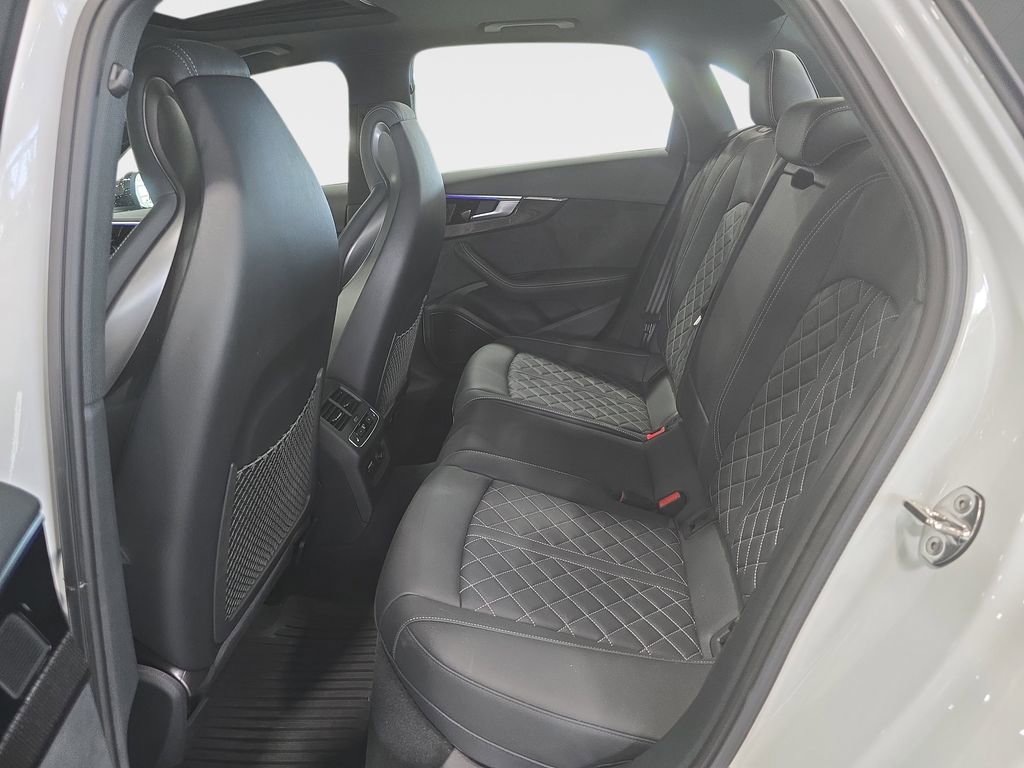 Used 2023 Audi S4 Prestige AWD/4WD image 27