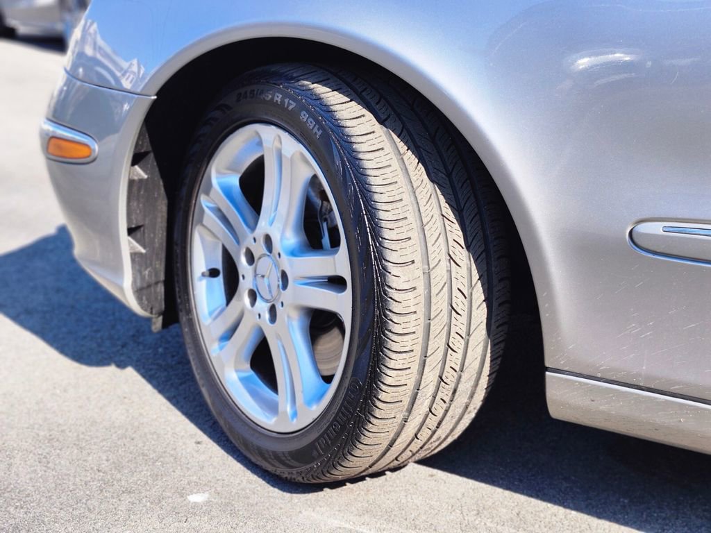 Used 2004 Mercedes-Benz E 500 4MATIC Sedan image 29