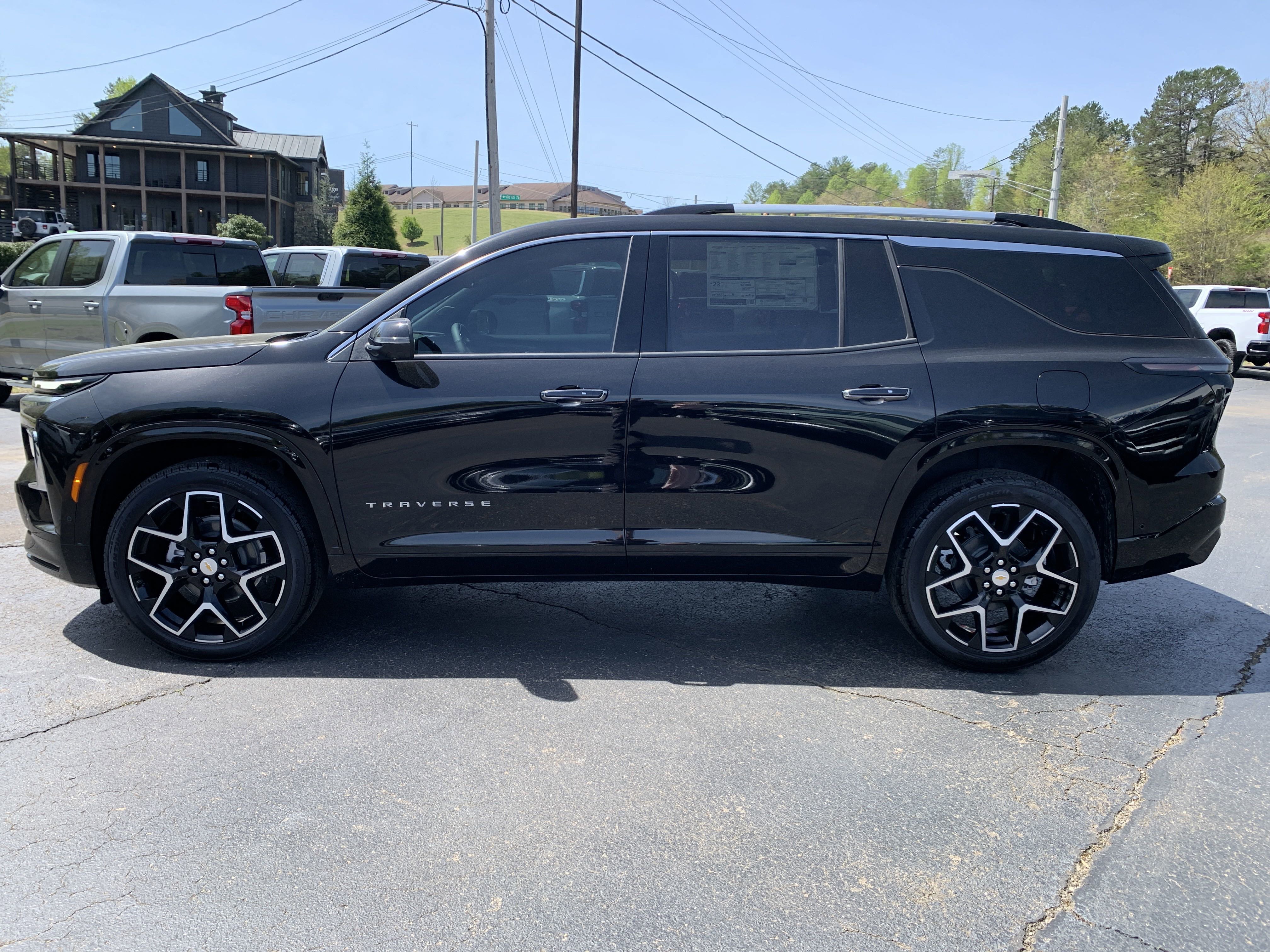 New 2025 Chevrolet Traverse High Country w/ LPO, Floor Liner Package image 4
