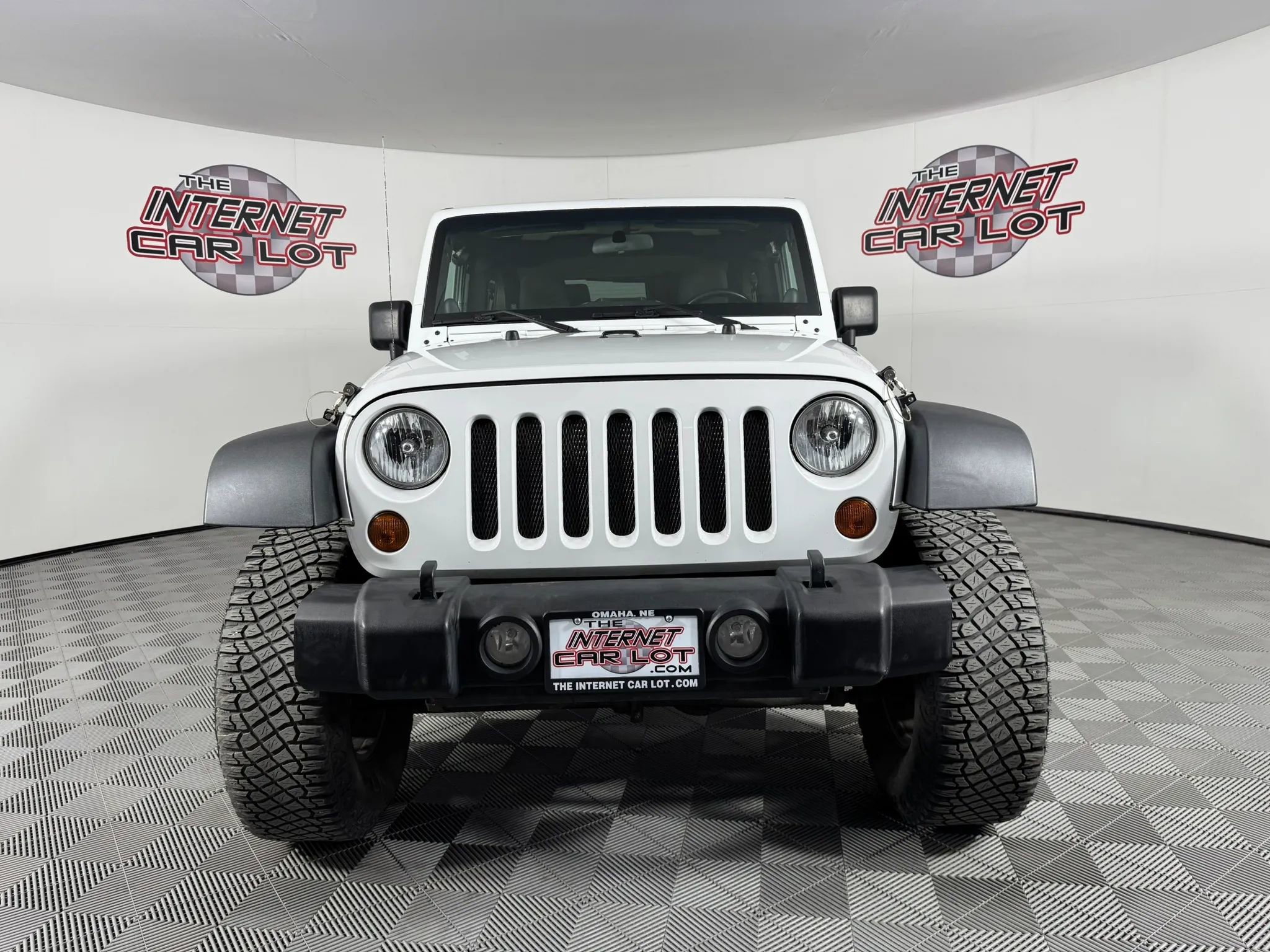 Used 2011 Jeep Wrangler Rubicon w/ Dual Top Group AWD/4WD image 2