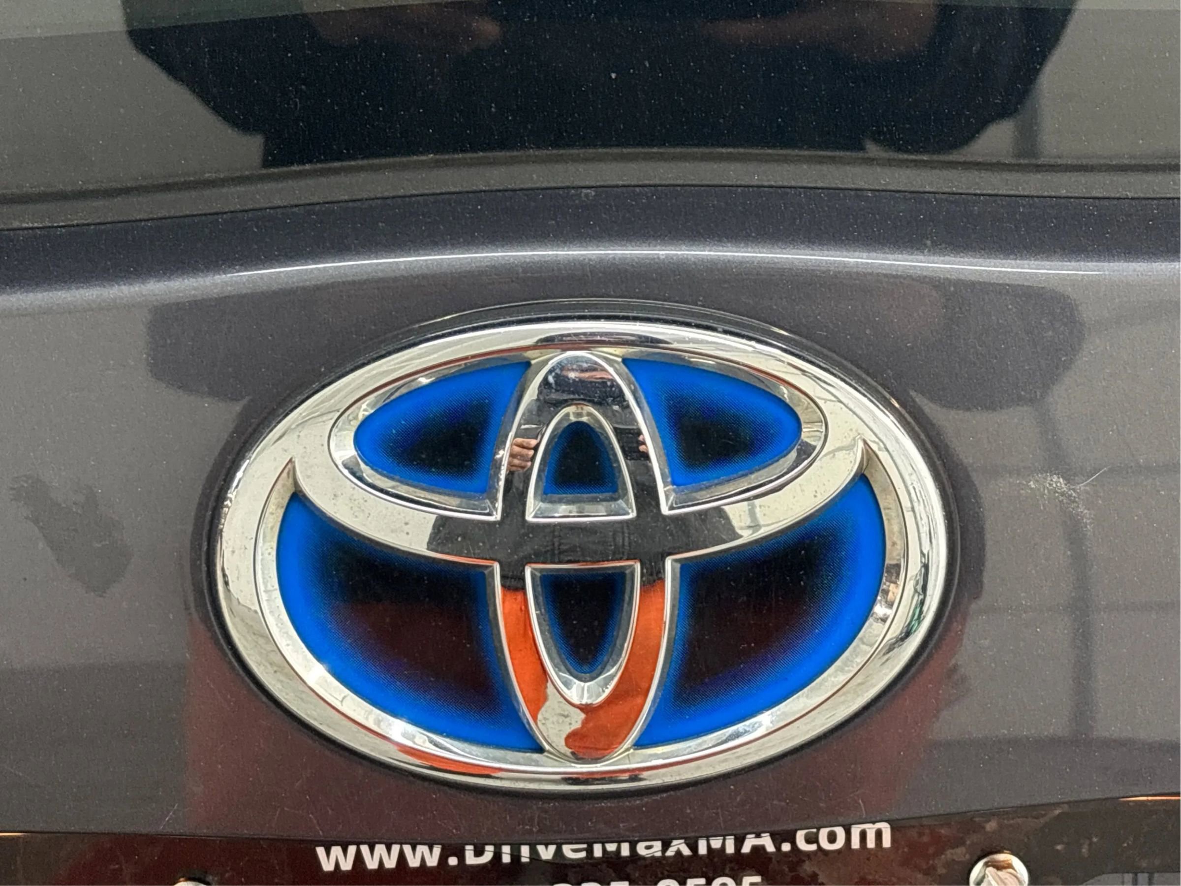 Used 2011 Toyota Prius Two image 32