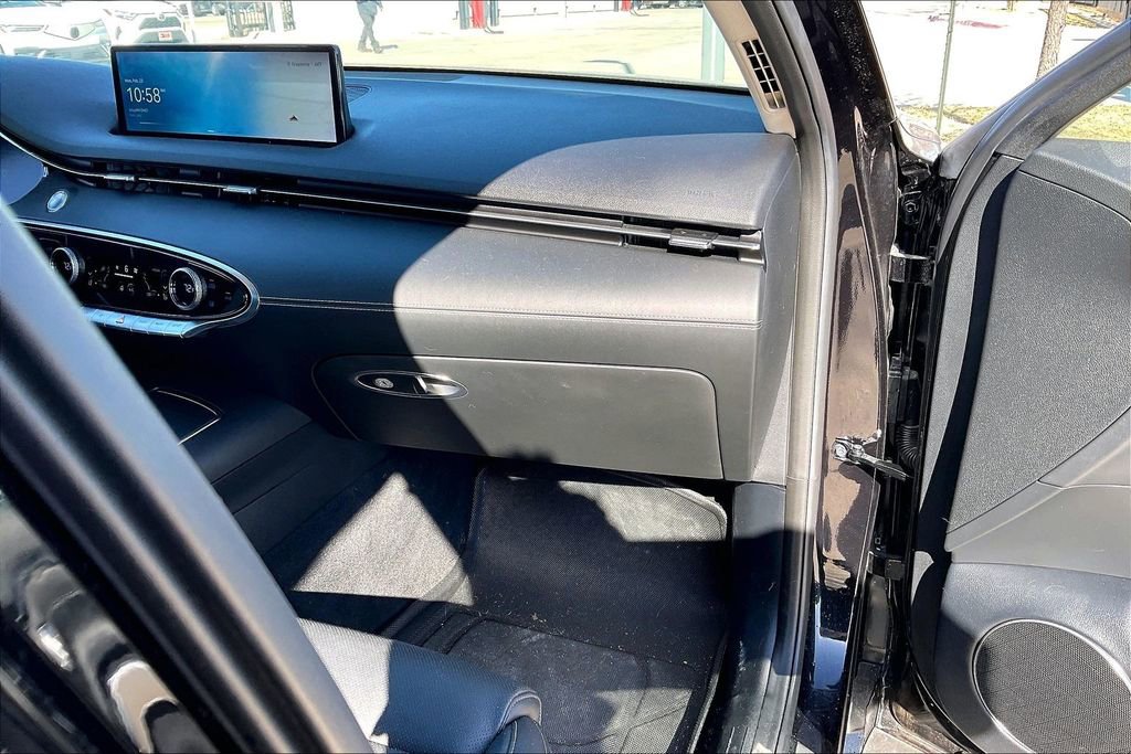 Used 2024 Genesis GV70 2.5T w/ Select Package image 19