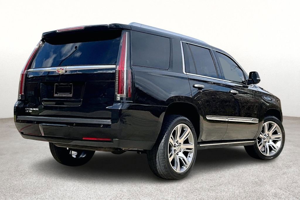 Used 2015 Cadillac Escalade Premium image 2