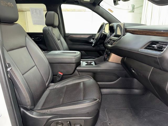 Used 2023 Chevrolet Suburban High Country AWD/4WD image 16