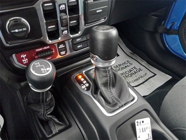 Used 2024 Jeep Wrangler Unlimited Rubicon w/ XTREMEE 35" Tire Package image 23