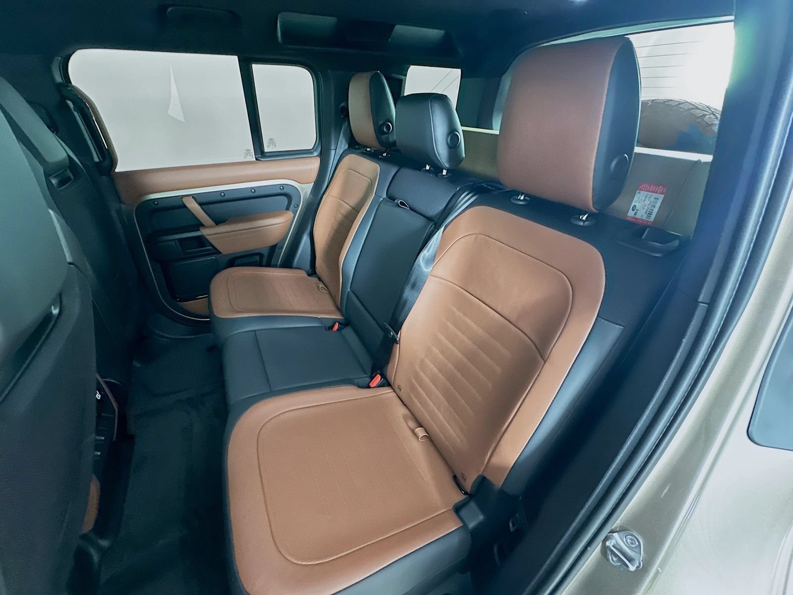 New 2026 Land Rover Defender 110 OCTA AWD/4WD image 36