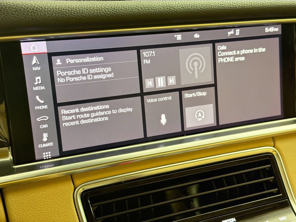 Used 2021 Porsche Panamera RWD image 15