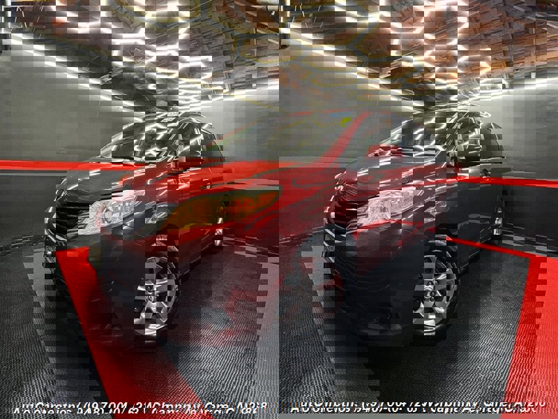 Used 2012 Toyota Sienna LE w/ Towing Pkg image 2