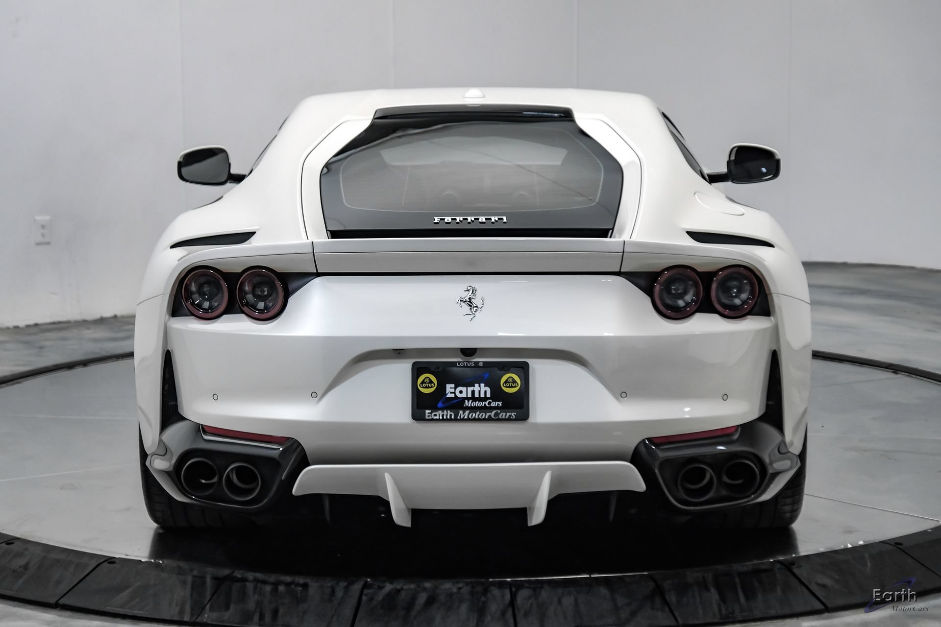 Used 2019 Ferrari 812 Superfast RWD image 16