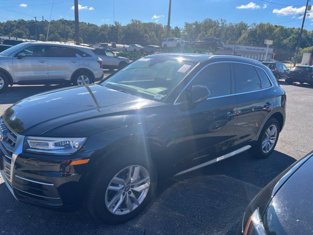 Used 2020 Audi Q5 2.0T Premium w/ Convenience Package AWD/4WD image 2