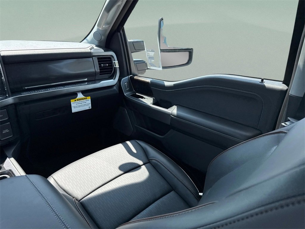 New 2025 Ford F350 Lariat w/ Chrome Package image 16
