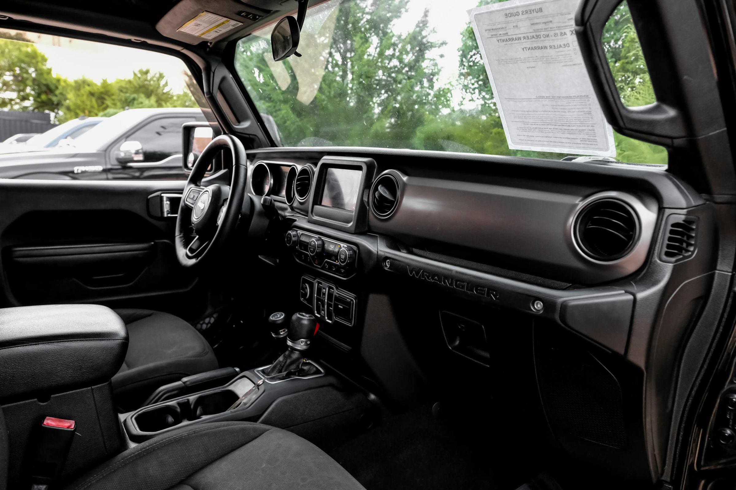 Used 2018 Jeep Wrangler Unlimited Sport S AWD/4WD image 12
