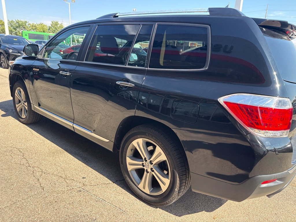 Used 2011 Toyota Highlander Limited w/ Tow Pkg AWD/4WD image 5