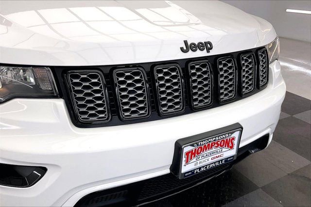Used 2018 Jeep Grand Cherokee Altitude image 30