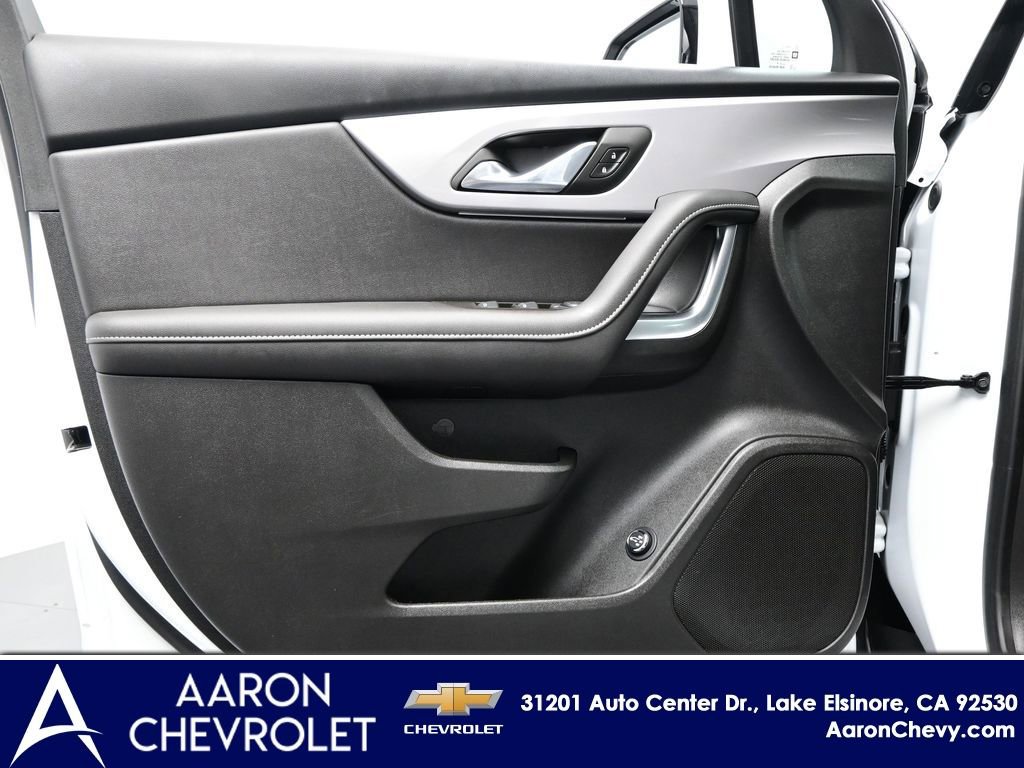 New 2025 Chevrolet Blazer LT w/ Convenience Package image 11
