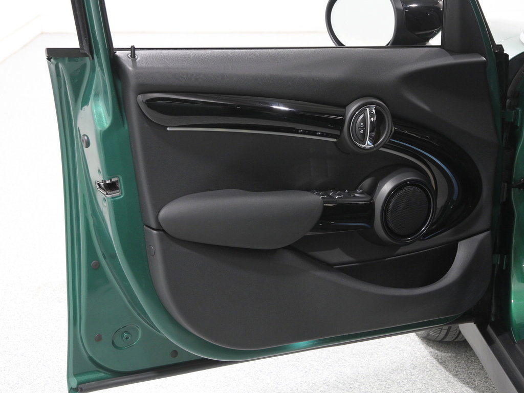 Certified 2023 MINI Cooper S image 4