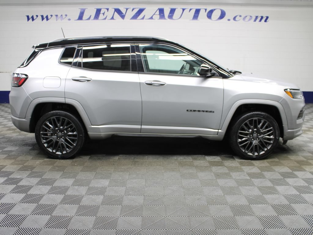 Used 2023 Jeep Compass High Altitude w/ Driver Assist Group I AWD/4WD image 2