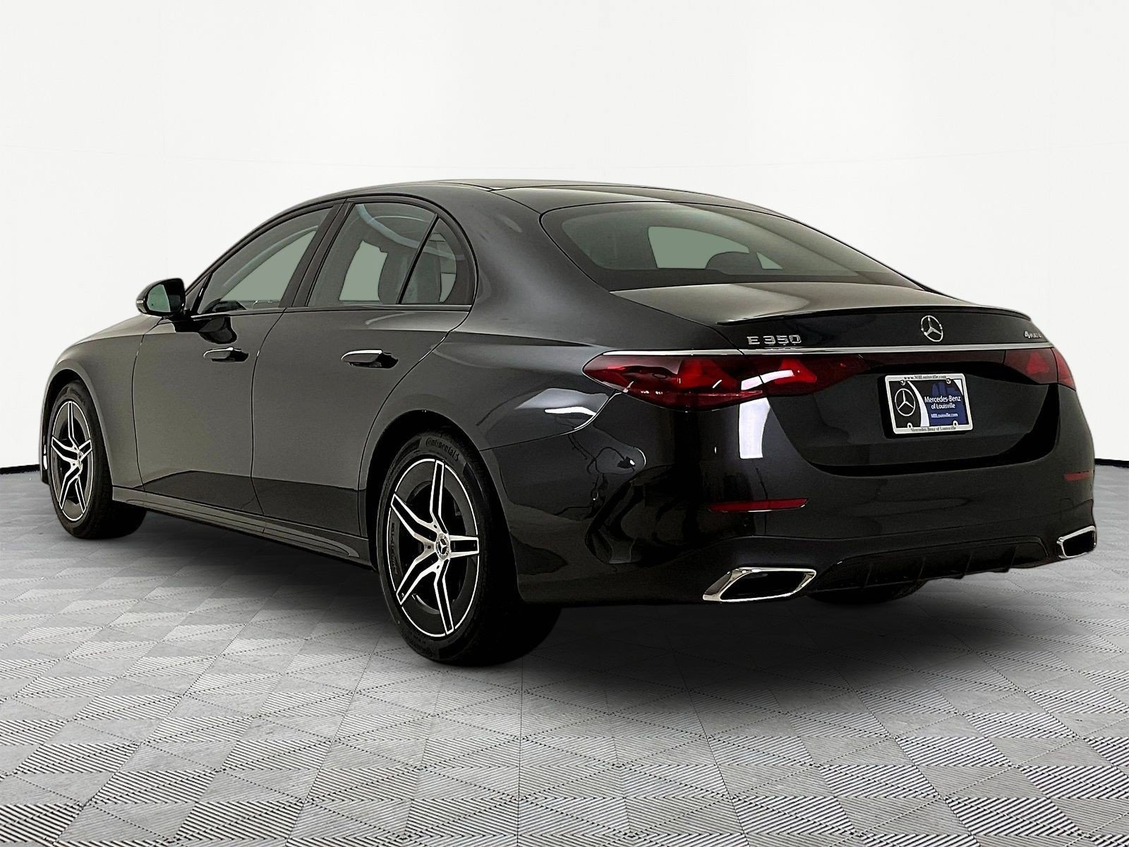 New 2026 Mercedes-Benz E 350 4MATIC Sedan image 4